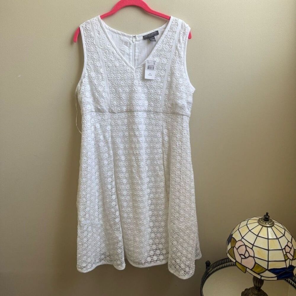 NWT A pea in a Pod dress in white lace dress Size L $168
